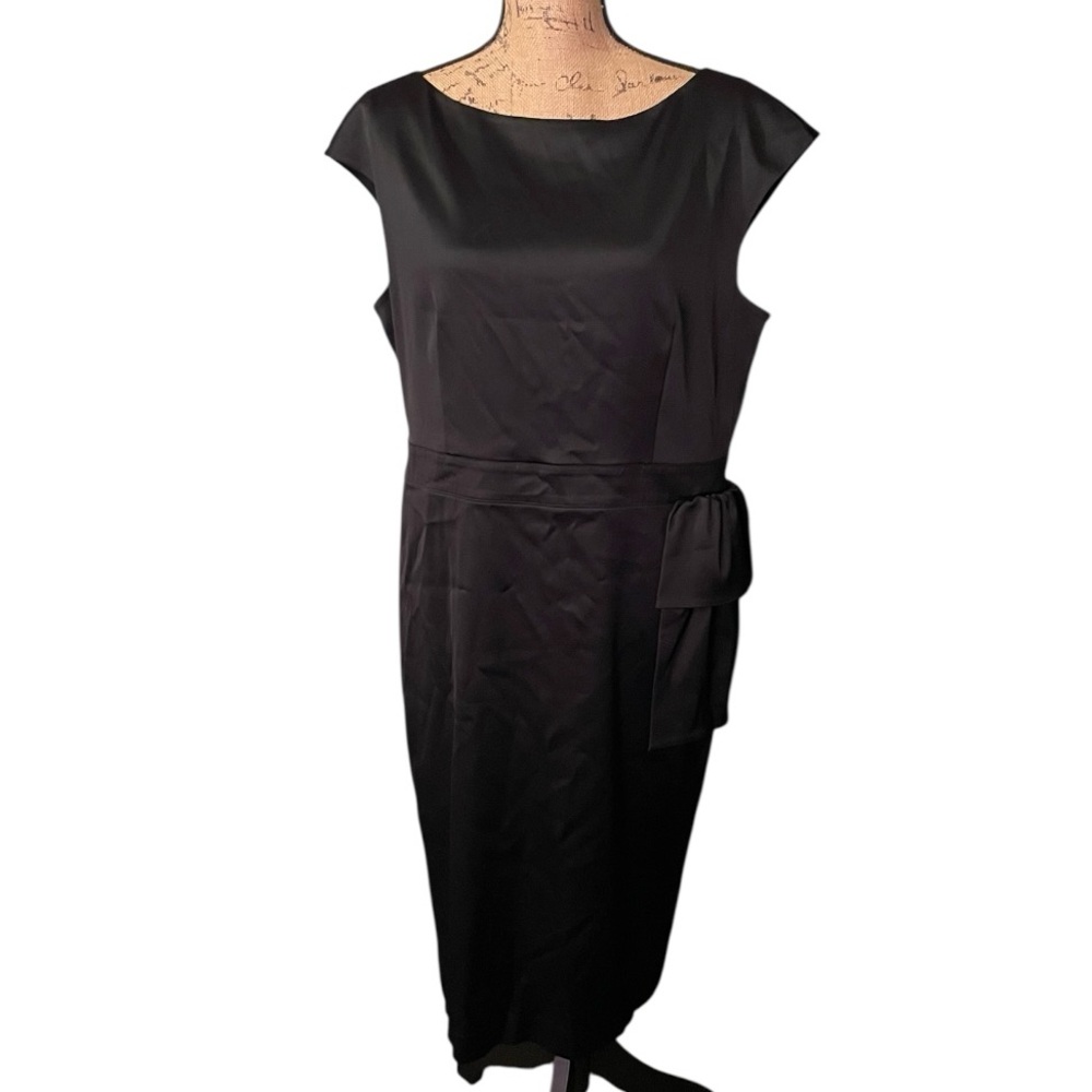 St.‎ John Classic Black Midi Dress